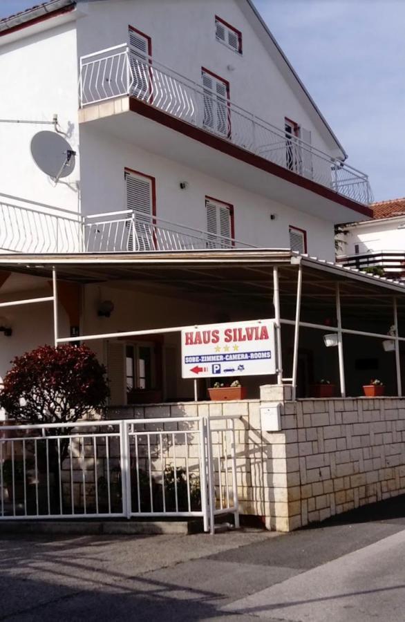 Haus Silvia Hotel Jadranovo Exterior foto
